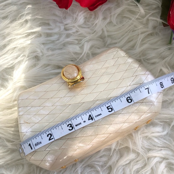 🌺GORGEOUS Mother of pearl clutch//shoulder bag 🌺 - Picture 4 of 12